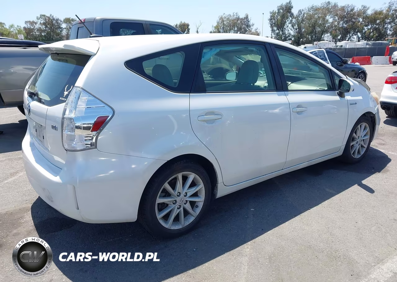 2014 Toyota Prius V Five VIN:JTDZN3EU8E3314118 - 4