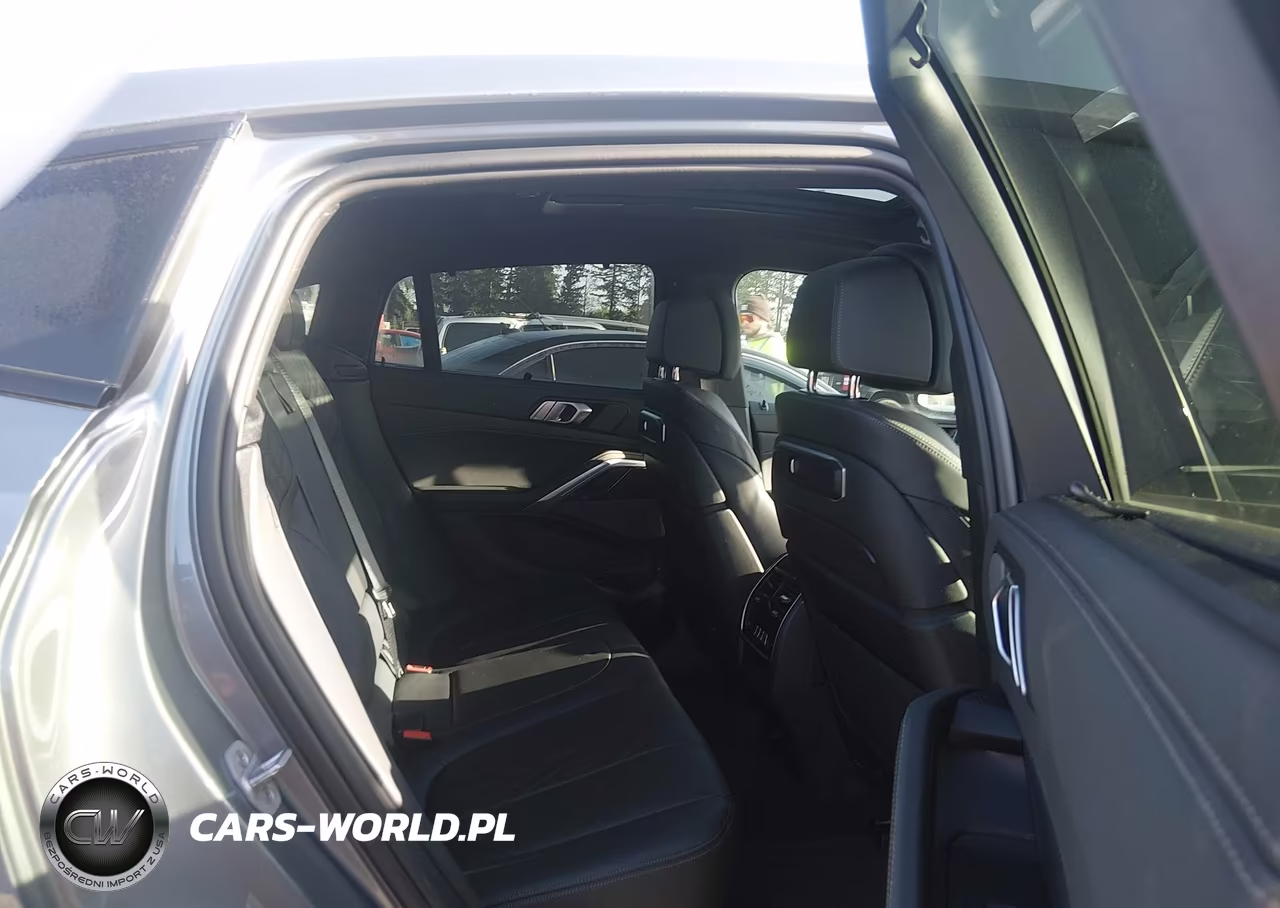 2025 BMW X6 xDrive40I VIN:5UX33EX03S9X96215 - 8