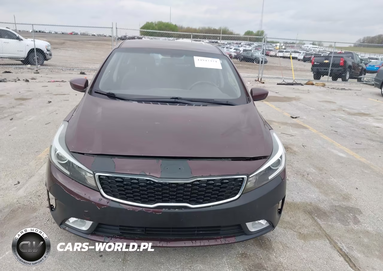 2018 Kia Forte Lx VIN:3KPFL4A76JE201804 - 12