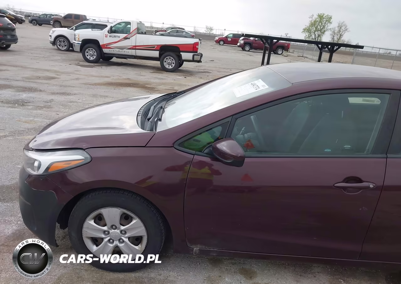 2018 Kia Forte Lx VIN:3KPFL4A76JE201804 - 17