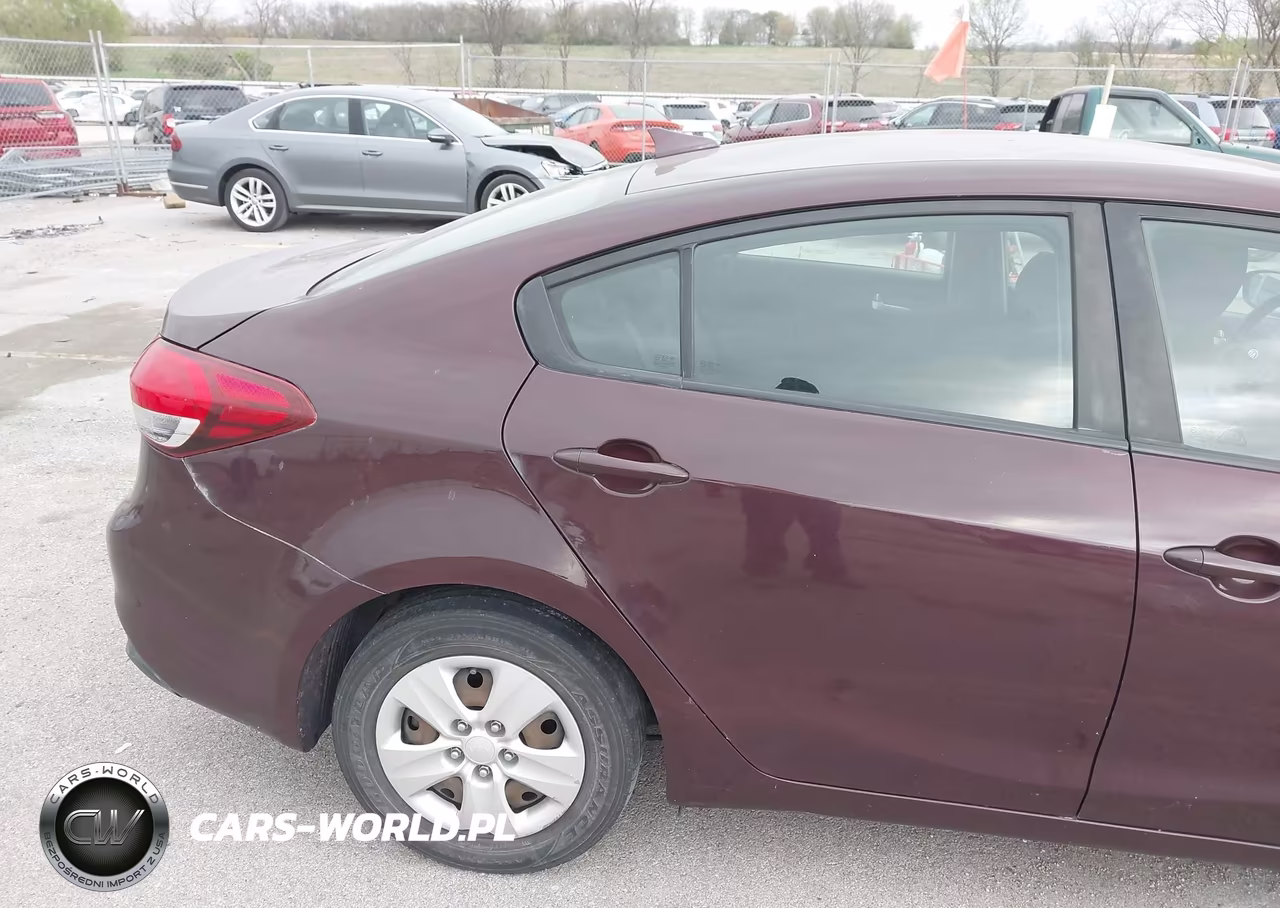 2018 Kia Forte Lx VIN:3KPFL4A76JE201804 - 20