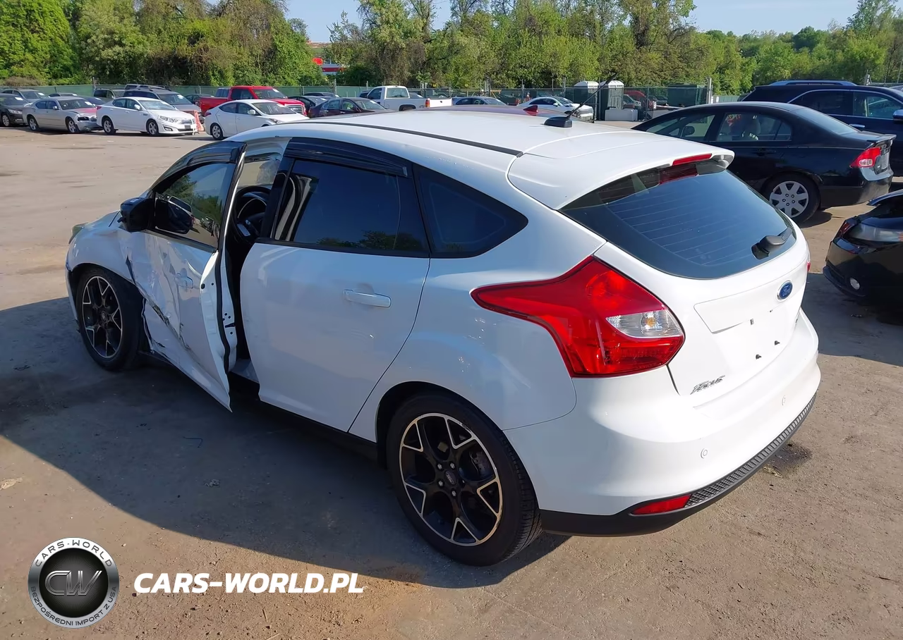 2013 Ford Focus Se VIN:1FADP3K22DL360118 - 3