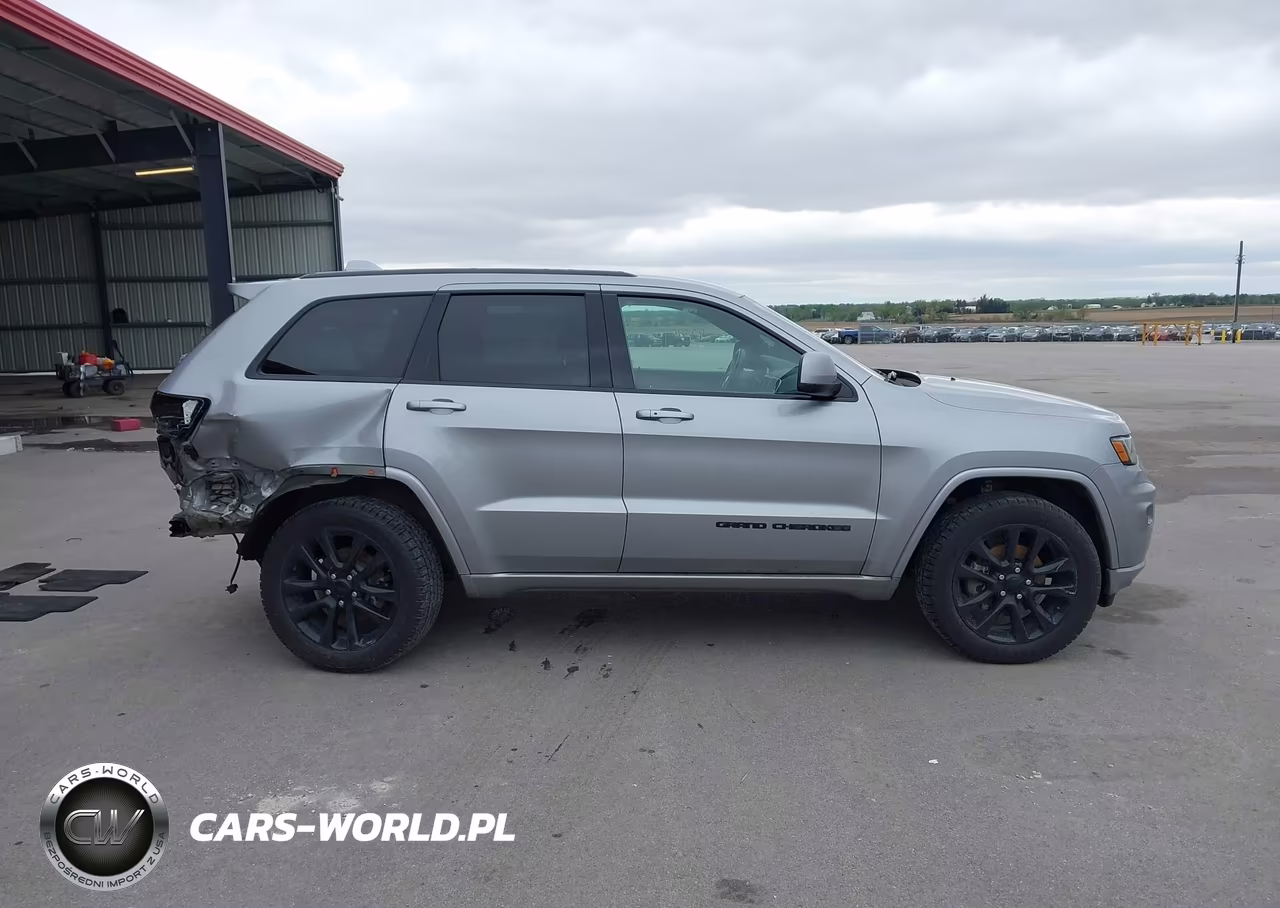 2018 Jeep Grand Cherokee Altitude 4X4 VIN:1C4RJFAG9JC207277 - 14