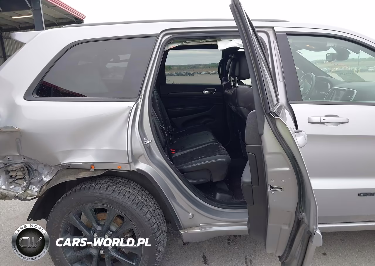 2018 Jeep Grand Cherokee Altitude 4X4 VIN:1C4RJFAG9JC207277 - 8