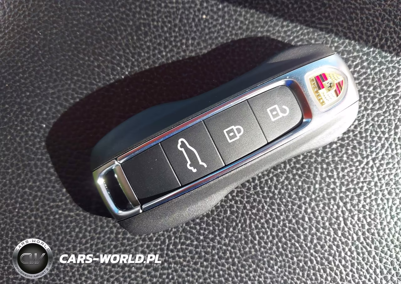 2024 Porsche Cayenne S VIN:WP1AL2AY5RDA35472 - 11