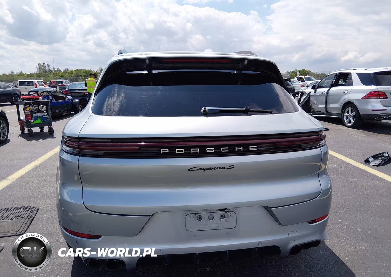 2024 Porsche Cayenne S VIN:WP1AL2AY5RDA35472 - 17