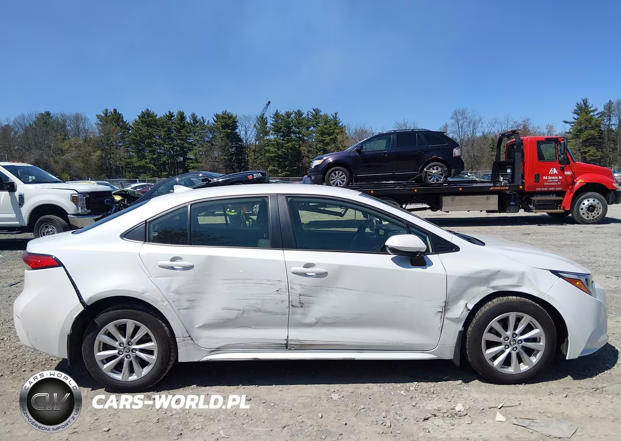 2024 Toyota Corolla Hybrid Le VIN:JTDBCMFE5R3041570 - 13