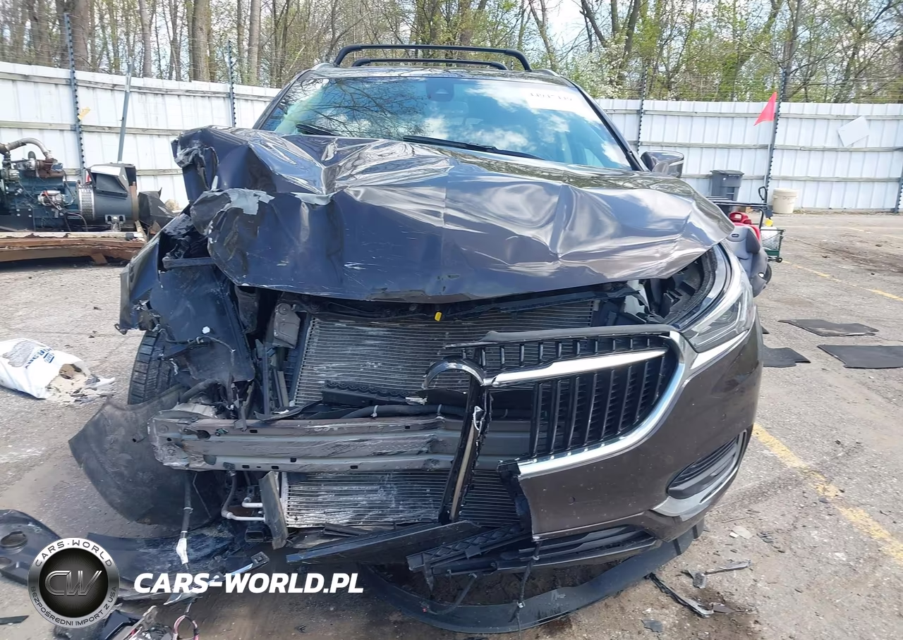 2018 Buick Enclave Premium VIN:5GAEVBKW2JJ174573 - 11