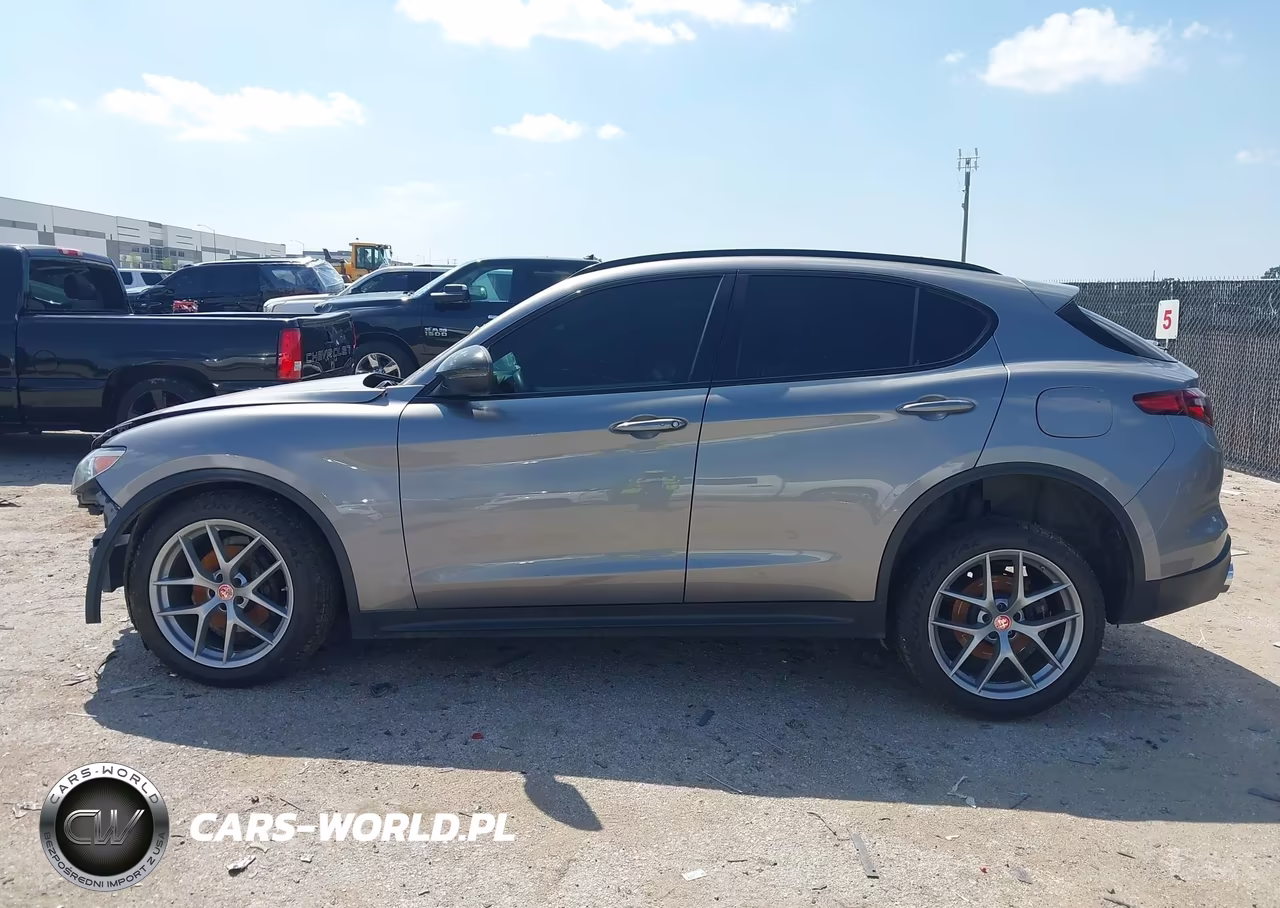 2018 Alfa Romeo Stelvio Ti Sport Awd VIN:ZASFAKNN1J7B63005 - 13
