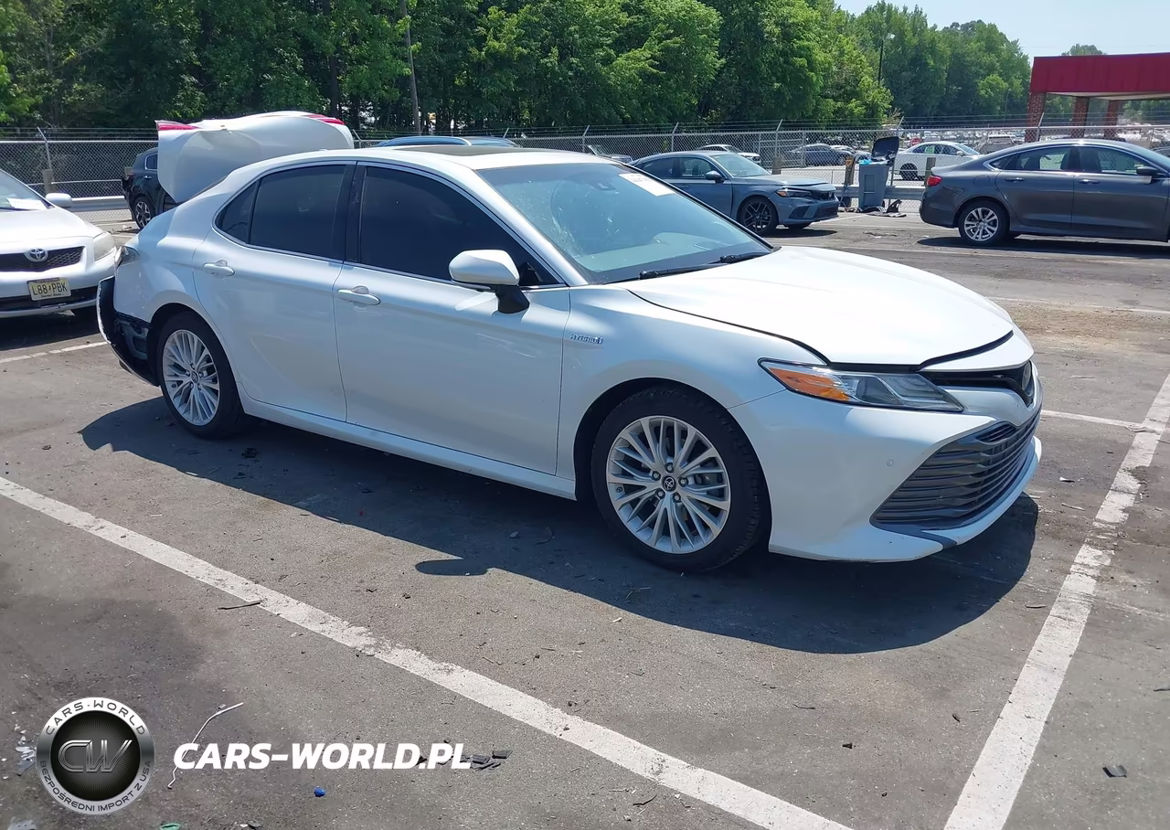 2018 Toyota Camry Hybrid Xle