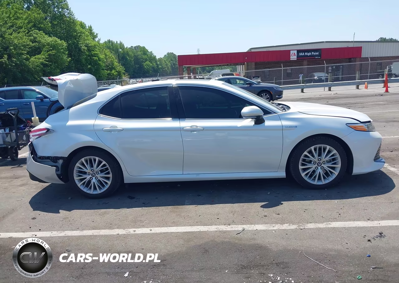 2018 Toyota Camry Hybrid Xle VIN:4T1B21HKXJU008062 - 13