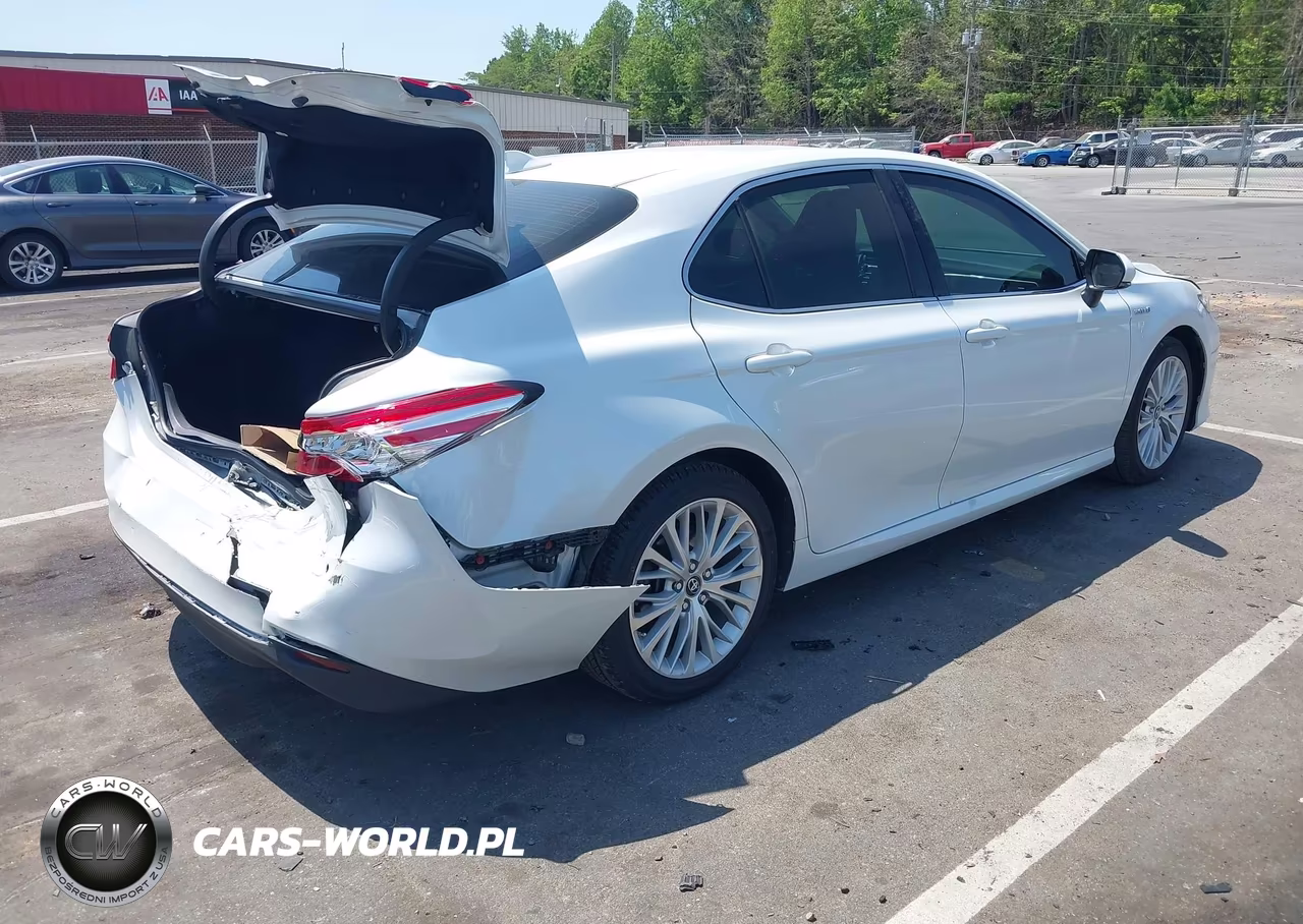 2018 Toyota Camry Hybrid Xle VIN:4T1B21HKXJU008062 - 4