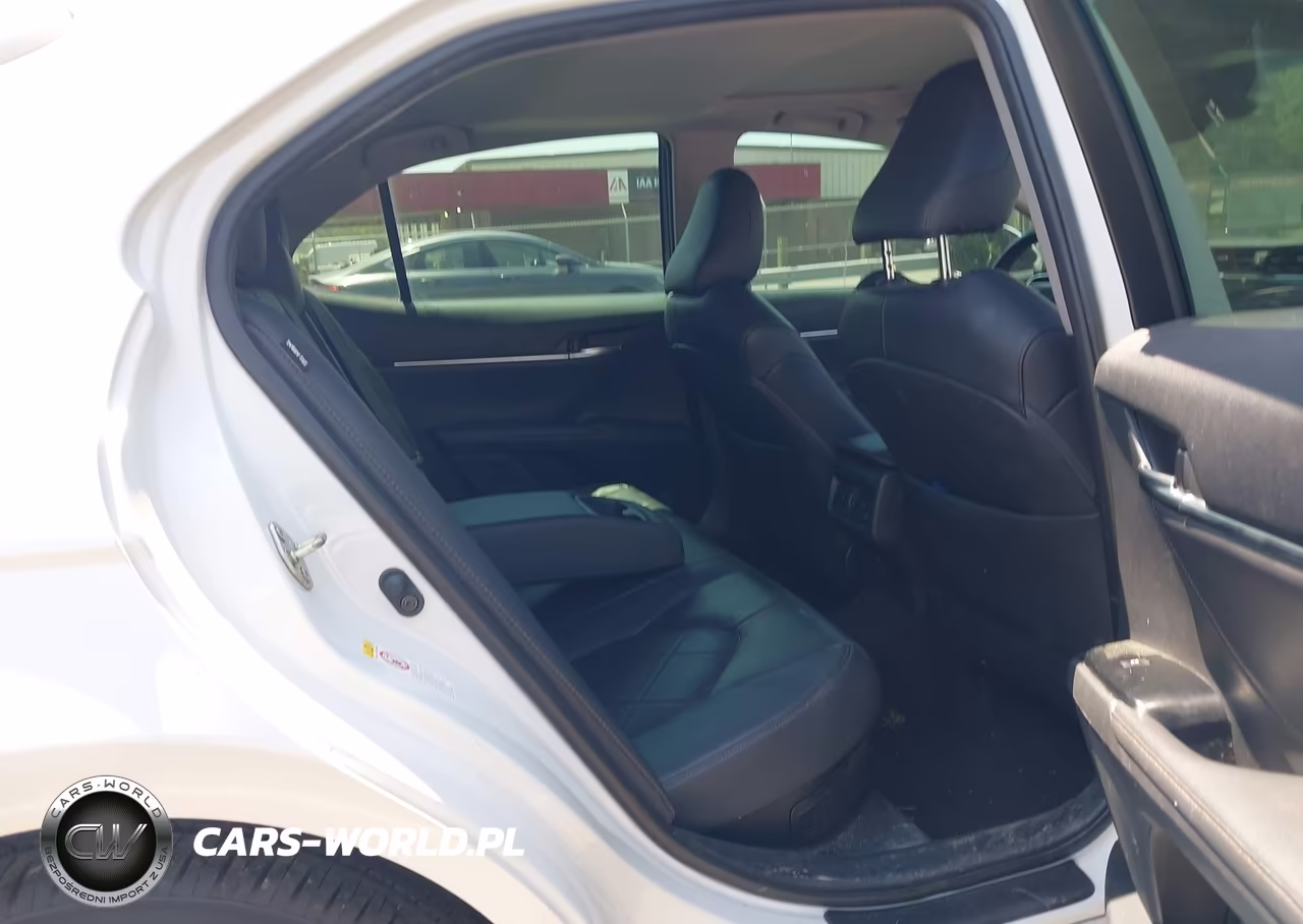 2018 Toyota Camry Hybrid Xle VIN:4T1B21HKXJU008062 - 8