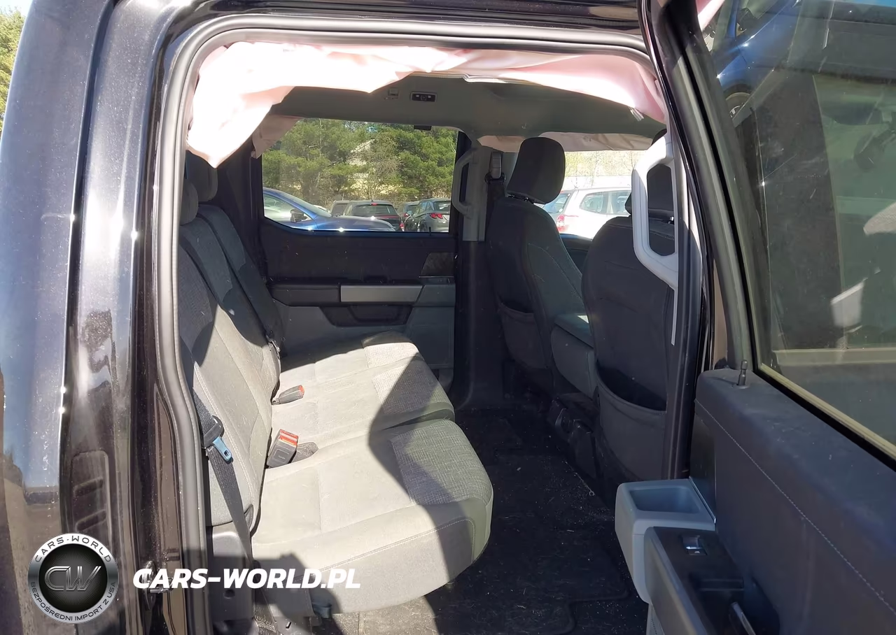 2023 Ford F-150 Xlt VIN:1FTFW1E53PKF40735 - 8