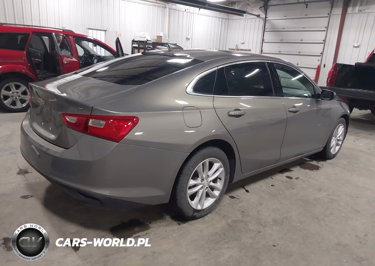 2018 Chevrolet Malibu Lt VIN:1G1ZD5ST6JF110722 - 4