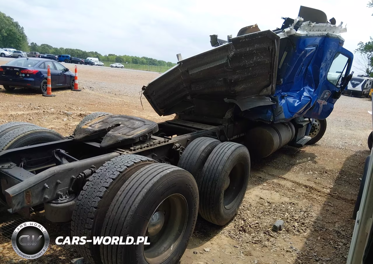 2020 Freightliner Cascadia 125 VIN:3AKJGLDR3LDLG3029 - 4