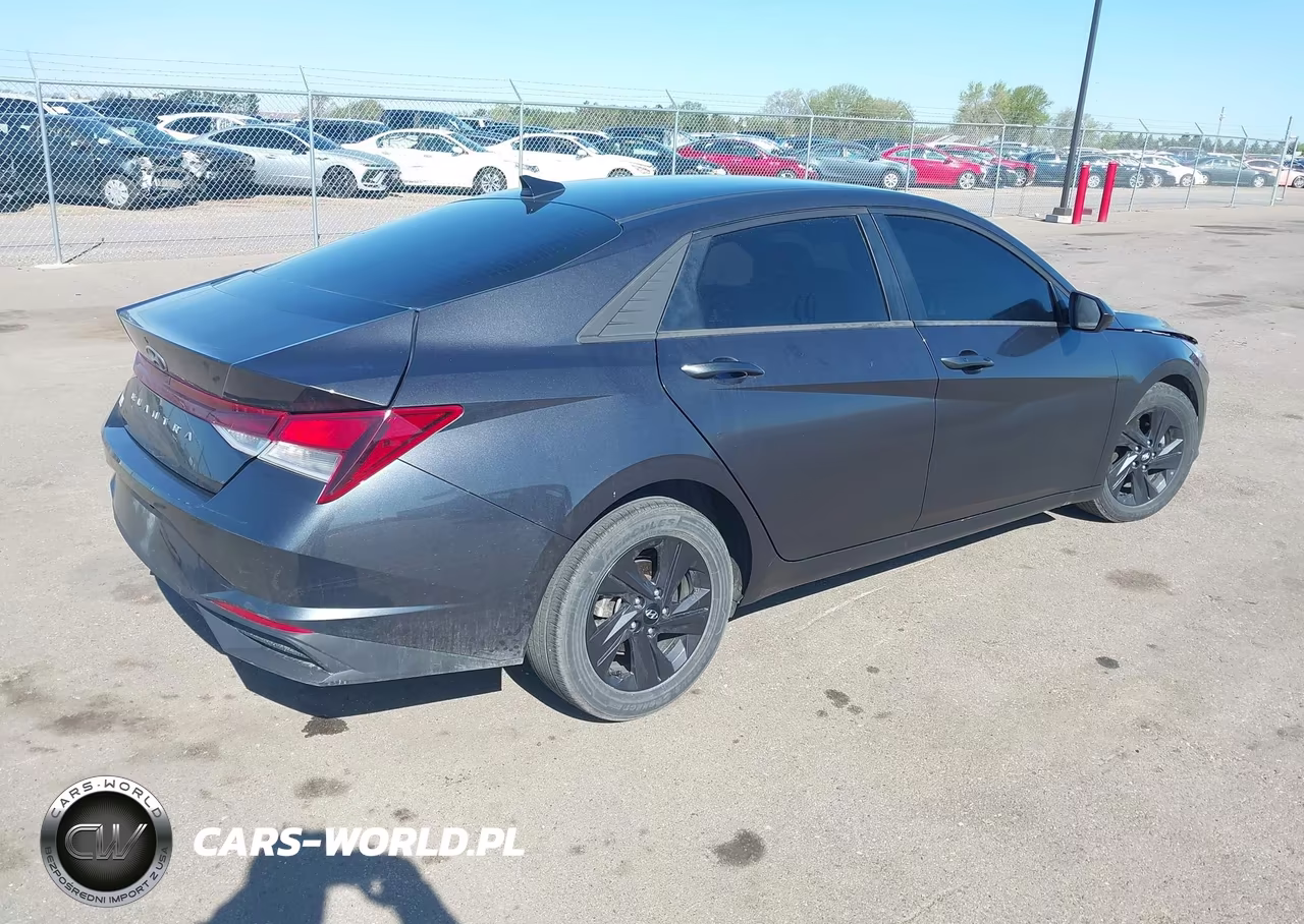 2022 Hyundai Elantra Sel VIN:5NPLS4AG5NH057007 - 4