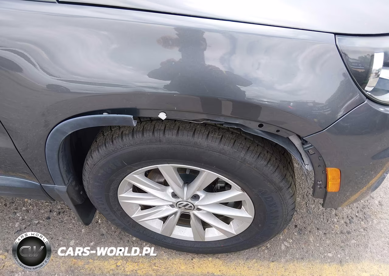 2018 Volkswagen Tiguan Limited 2.0T VIN:WVGAV7AX9JK001627 - 6