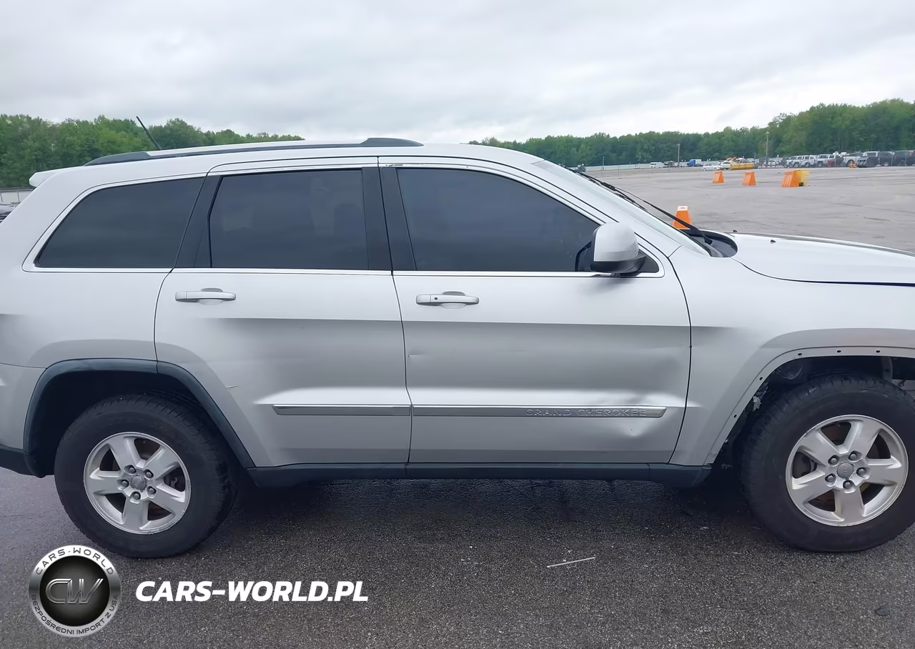 2011 Jeep Grand Cherokee Laredo VIN:1J4RR4GG3BC677708 - 13