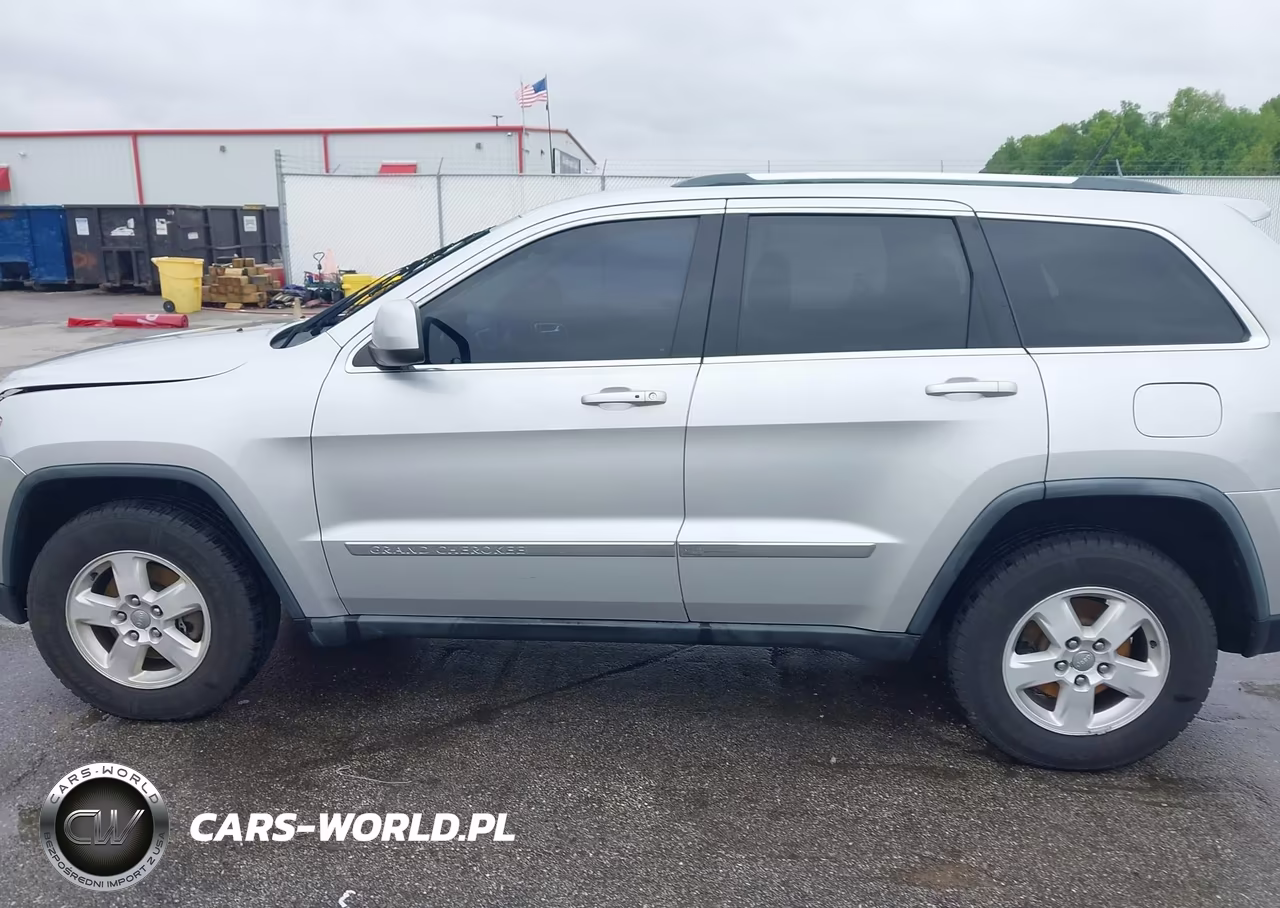 2011 Jeep Grand Cherokee Laredo VIN:1J4RR4GG3BC677708 - 14
