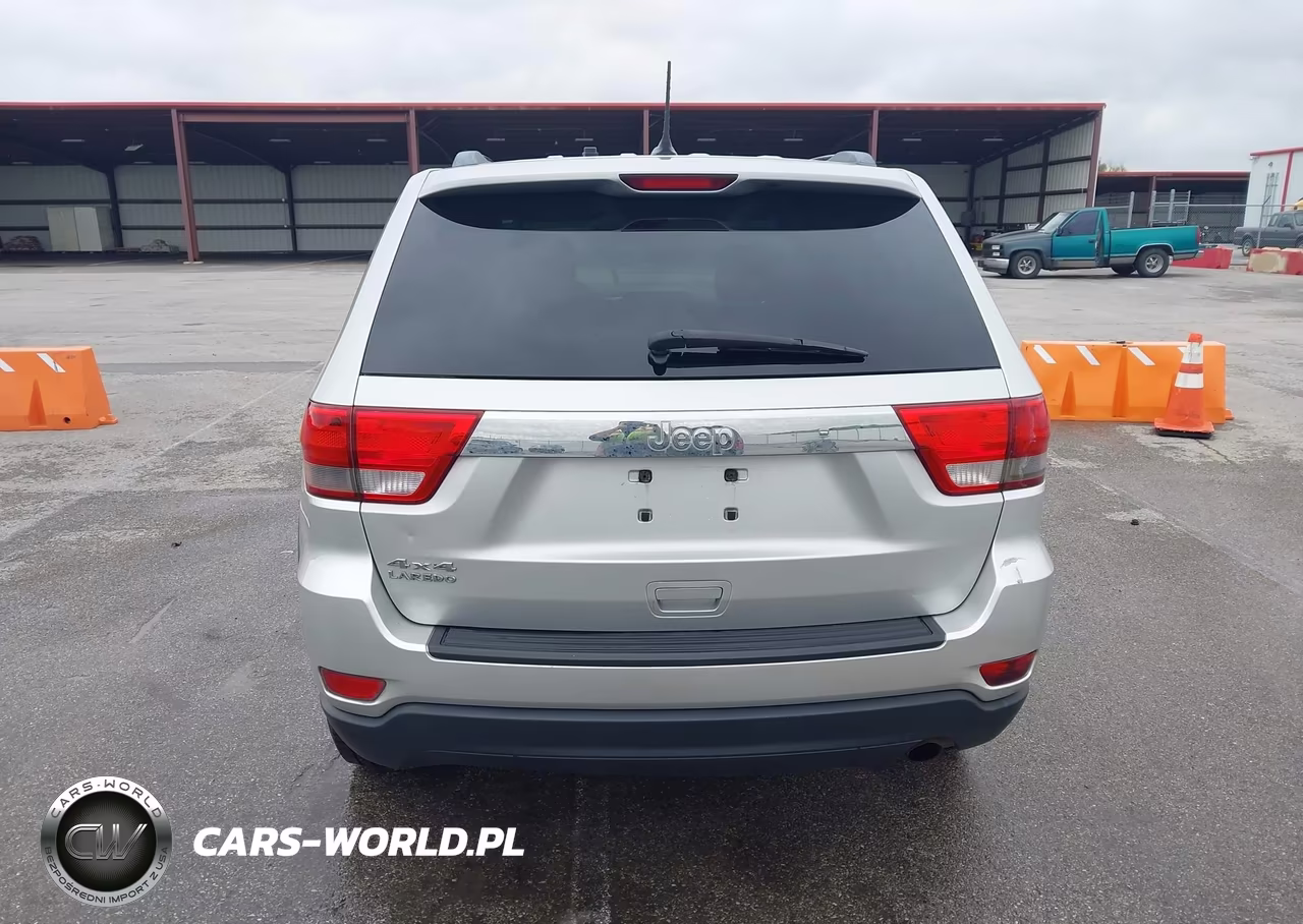 2011 Jeep Grand Cherokee Laredo VIN:1J4RR4GG3BC677708 - 16