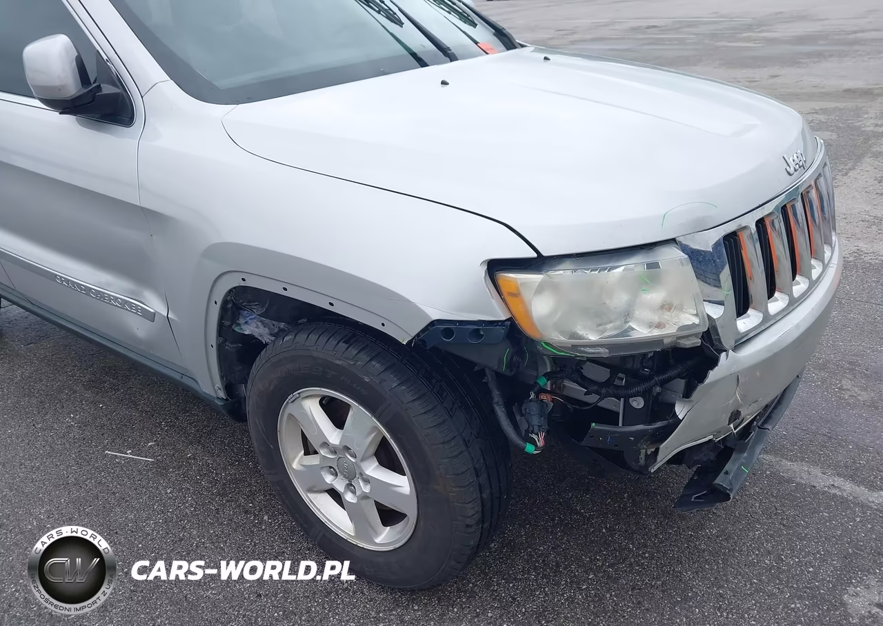 2011 Jeep Grand Cherokee Laredo VIN:1J4RR4GG3BC677708 - 6