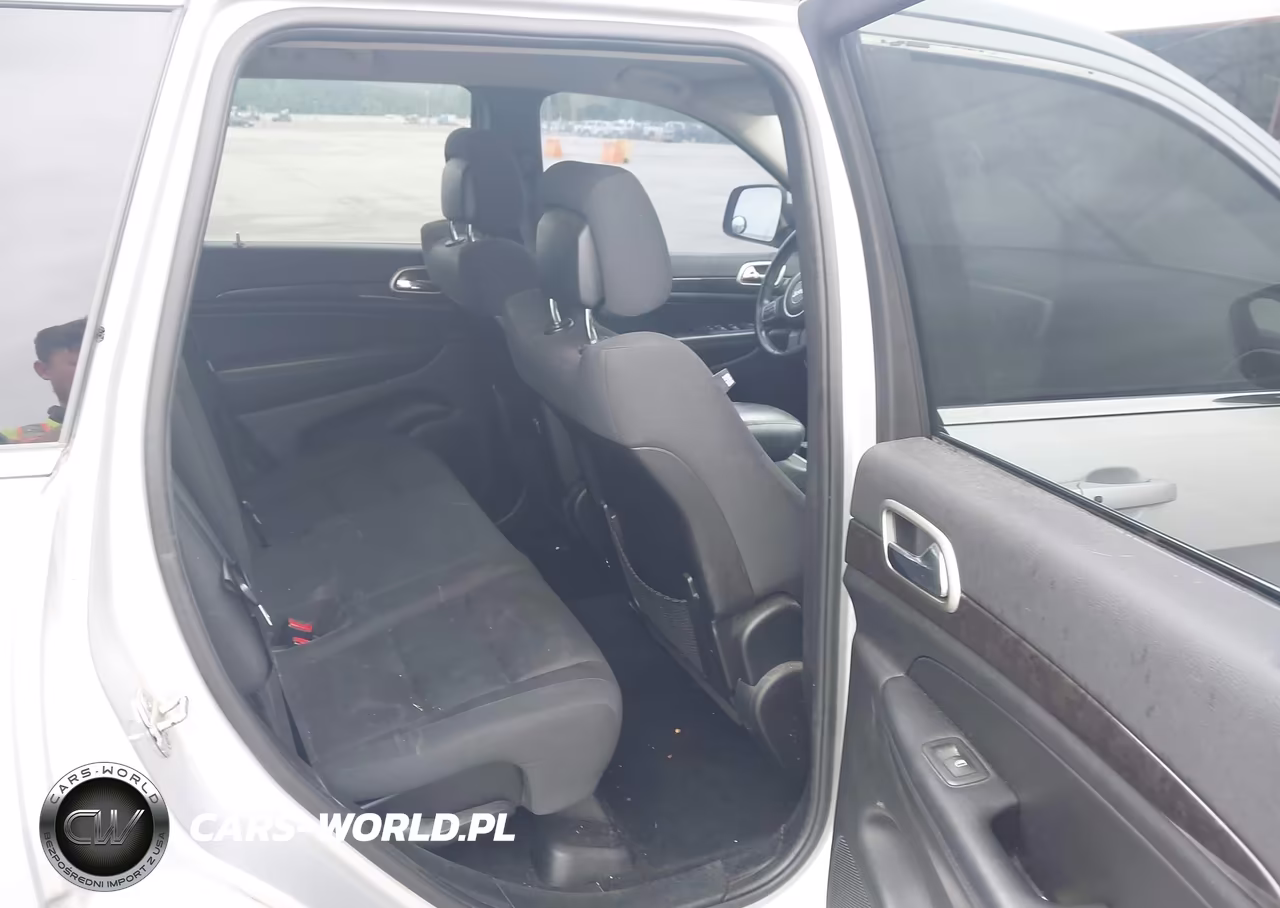 2011 Jeep Grand Cherokee Laredo VIN:1J4RR4GG3BC677708 - 8