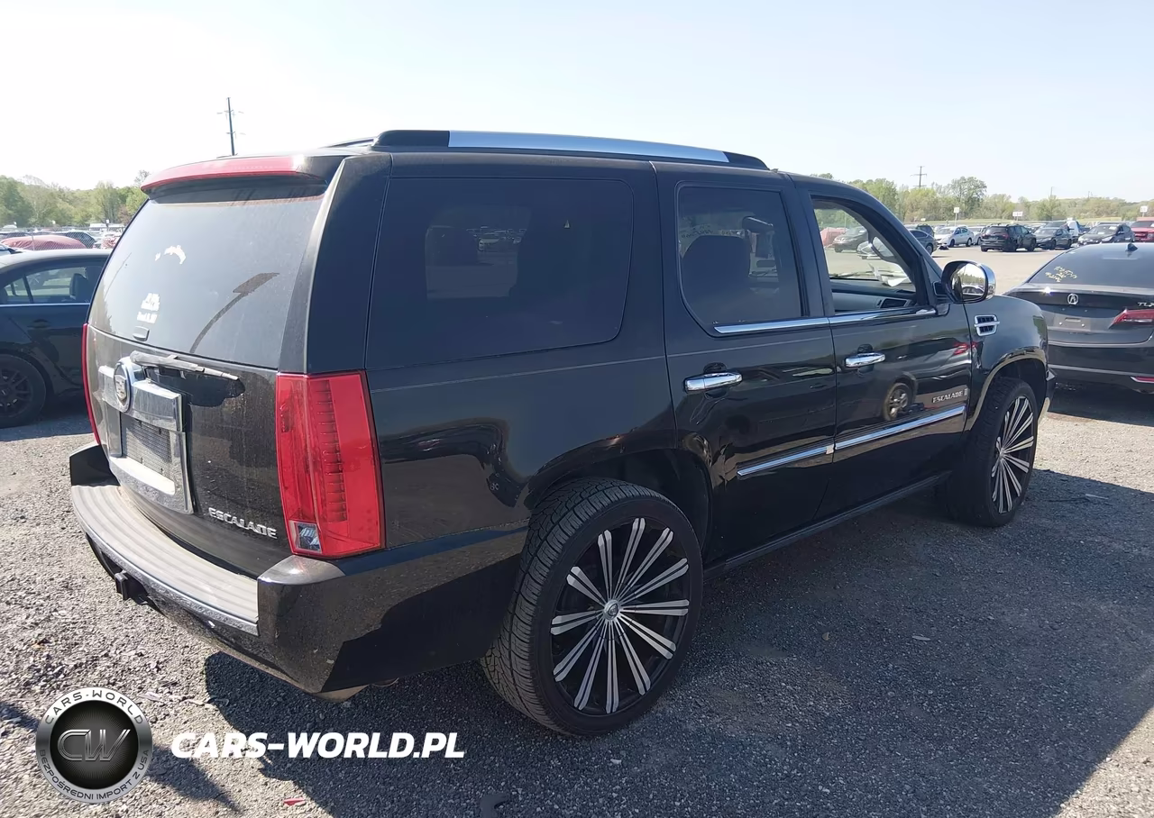 2008 Cadillac Escalade Standard VIN:1GYEC63828R161288 - 4