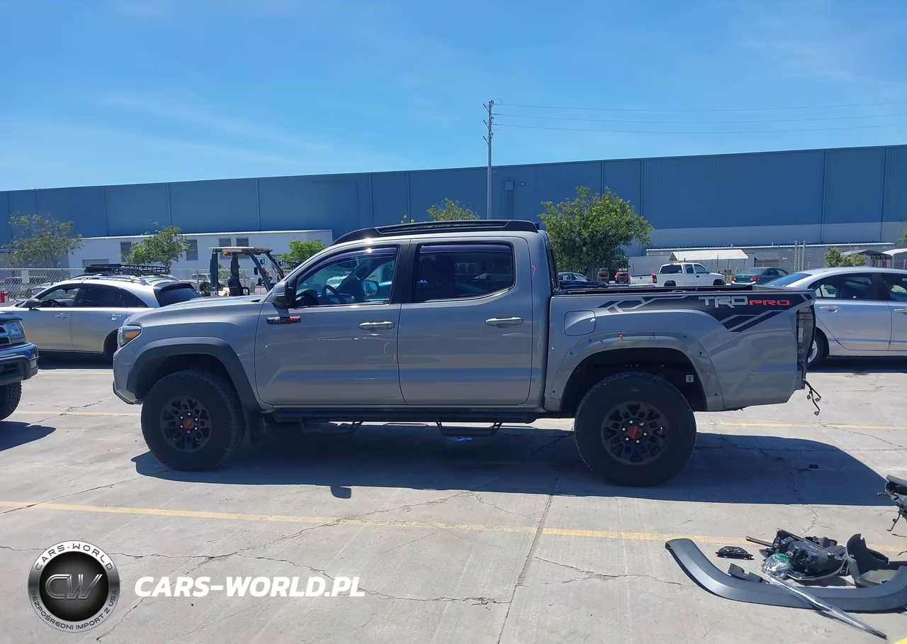 2017 Toyota Tacoma Trd Pro VIN:5TFCZ5AN7HX051895 - 15