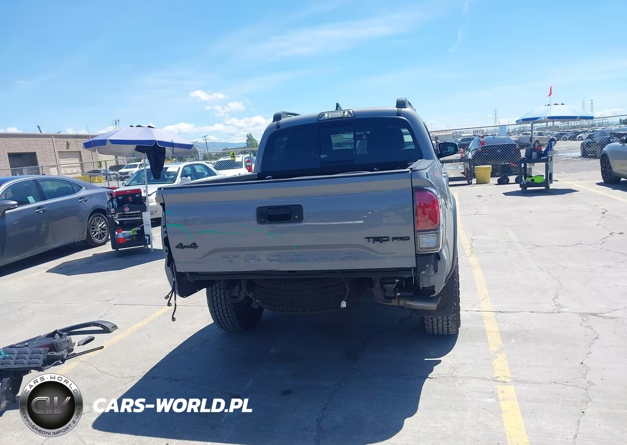 2017 Toyota Tacoma Trd Pro VIN:5TFCZ5AN7HX051895 - 17