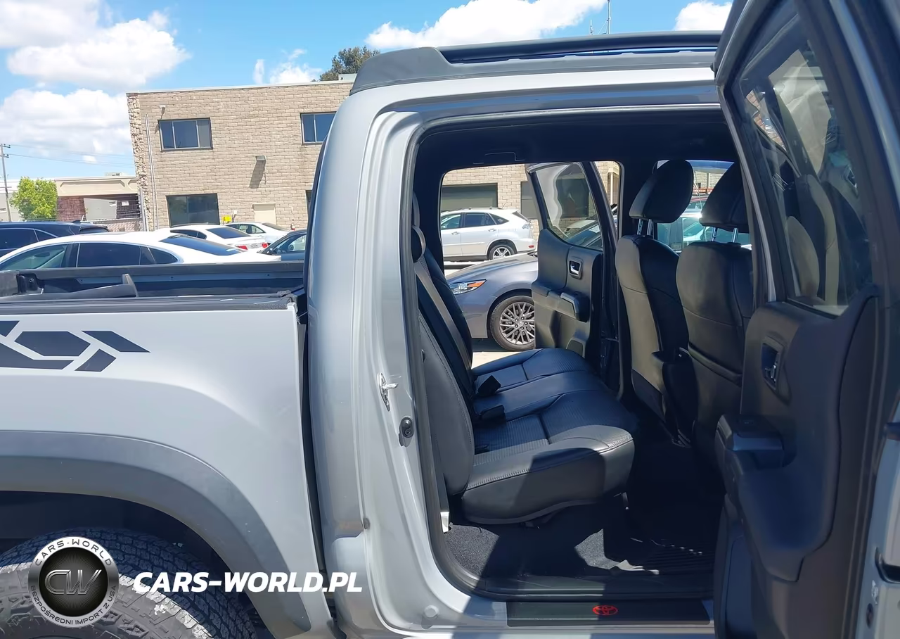 2017 Toyota Tacoma Trd Pro VIN:5TFCZ5AN7HX051895 - 8