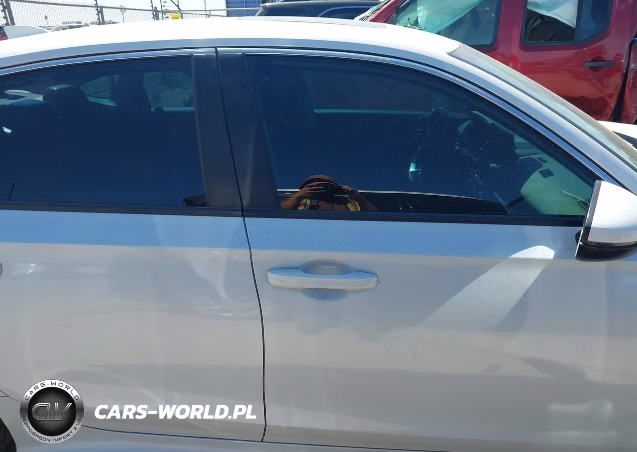 2022 Honda Civic Touring VIN:2HGFE1F96NH301948 - 13
