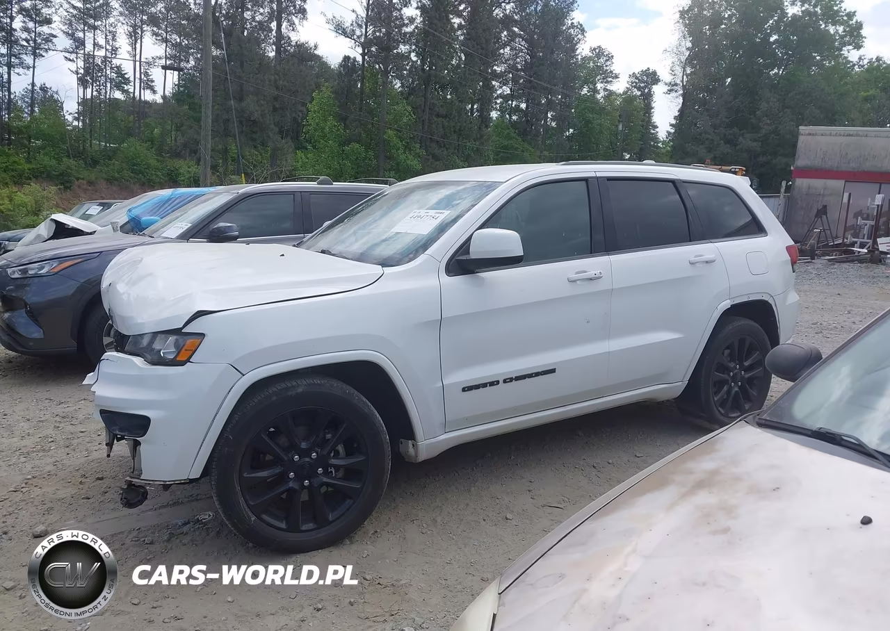 2017 Jeep Grand Cherokee Altitude 4X2 VIN:1C4RJEAG8HC957225 - 13