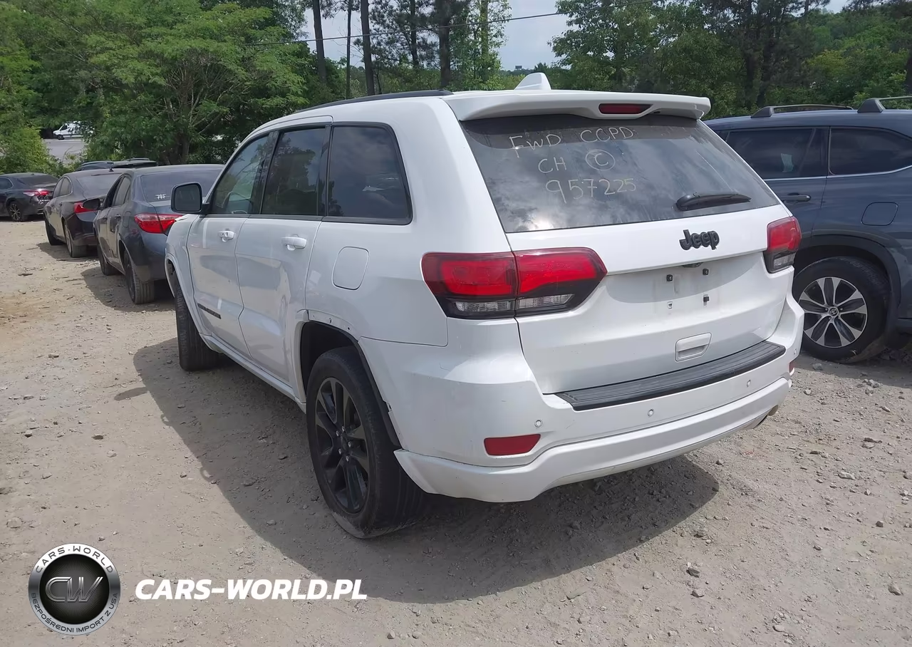 2017 Jeep Grand Cherokee Altitude 4X2 VIN:1C4RJEAG8HC957225 - 3