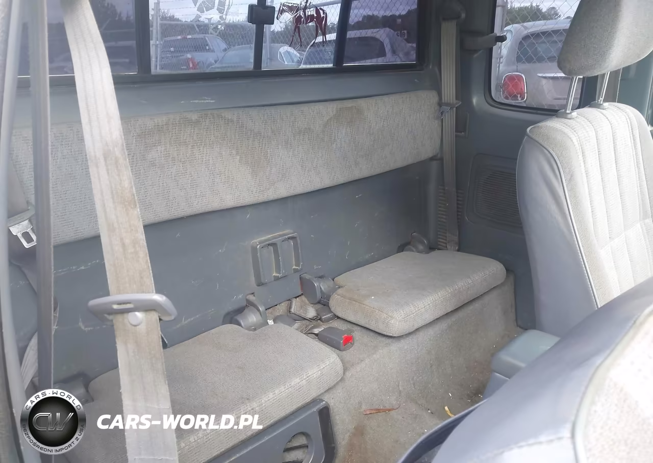 1999 Toyota Tacoma VIN:4TAWM72N1XZ422344 - 8