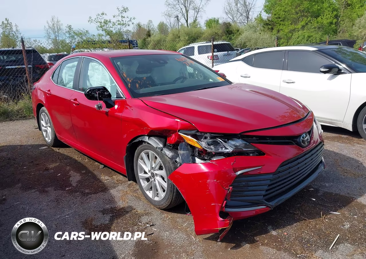 2024 Toyota Camry Le – zdjęcie 1 z 16