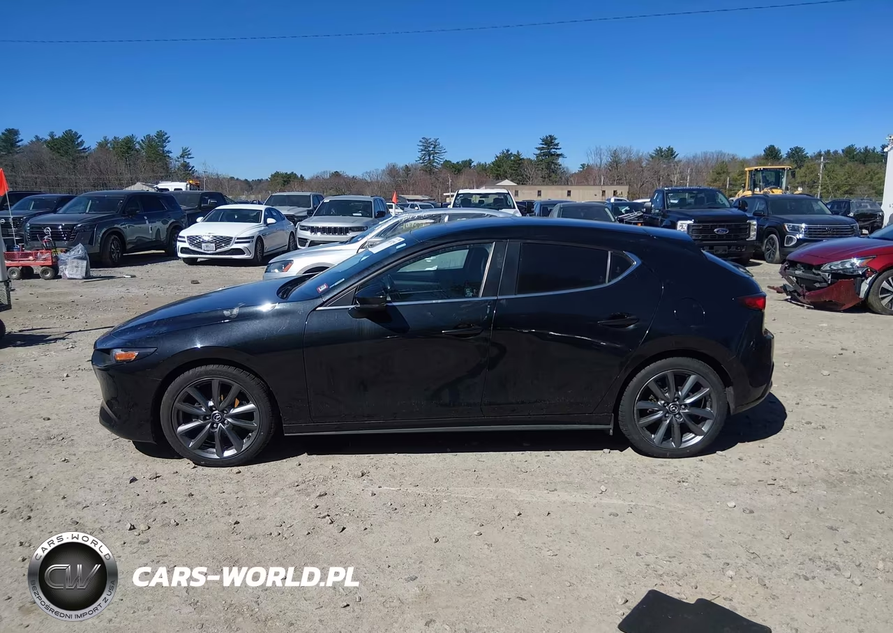 2022 Mazda Mazda3 Preferred VIN:JM1BPALLXN1513810 - 14
