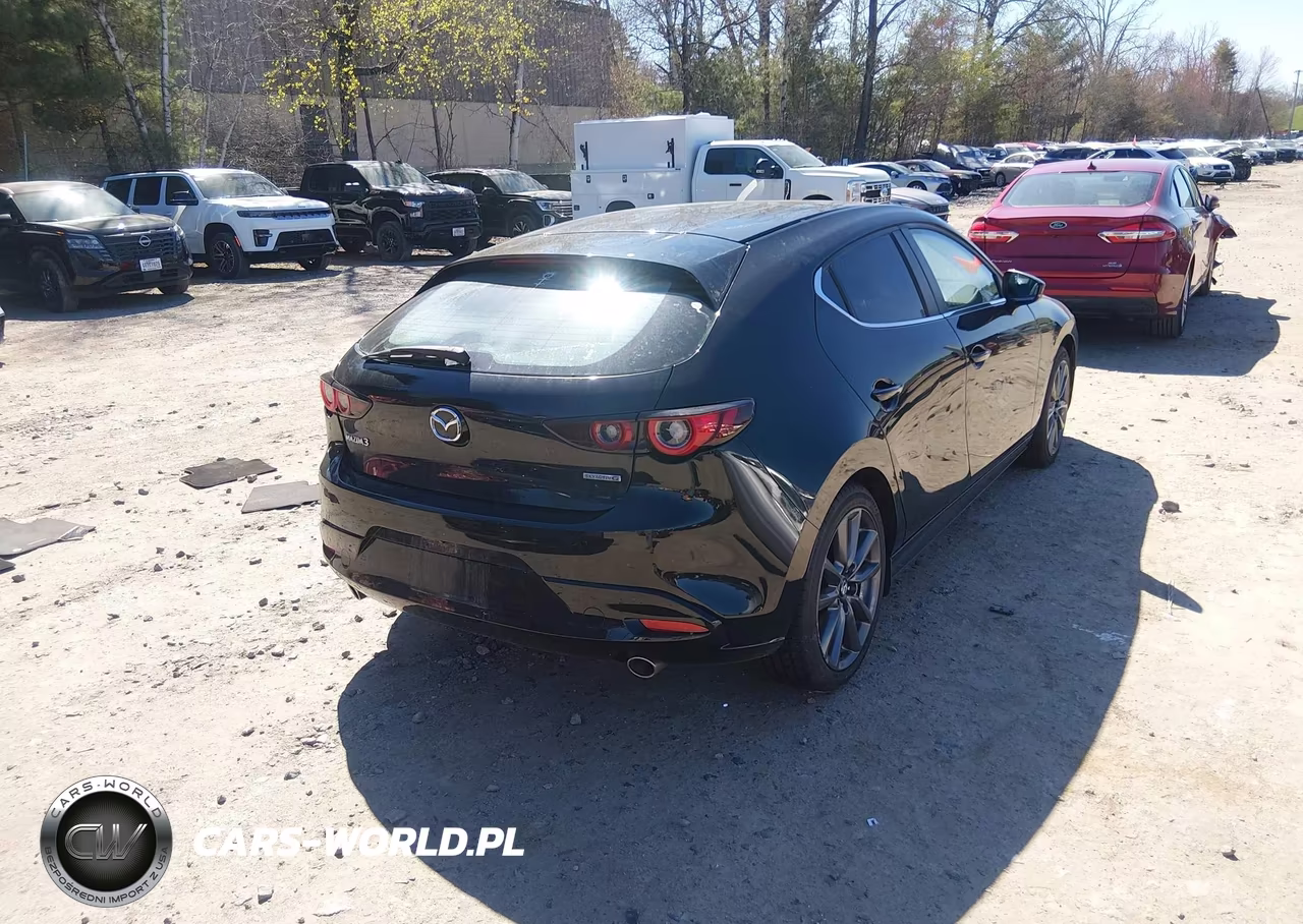 2022 Mazda Mazda3 Preferred VIN:JM1BPALLXN1513810 - 4