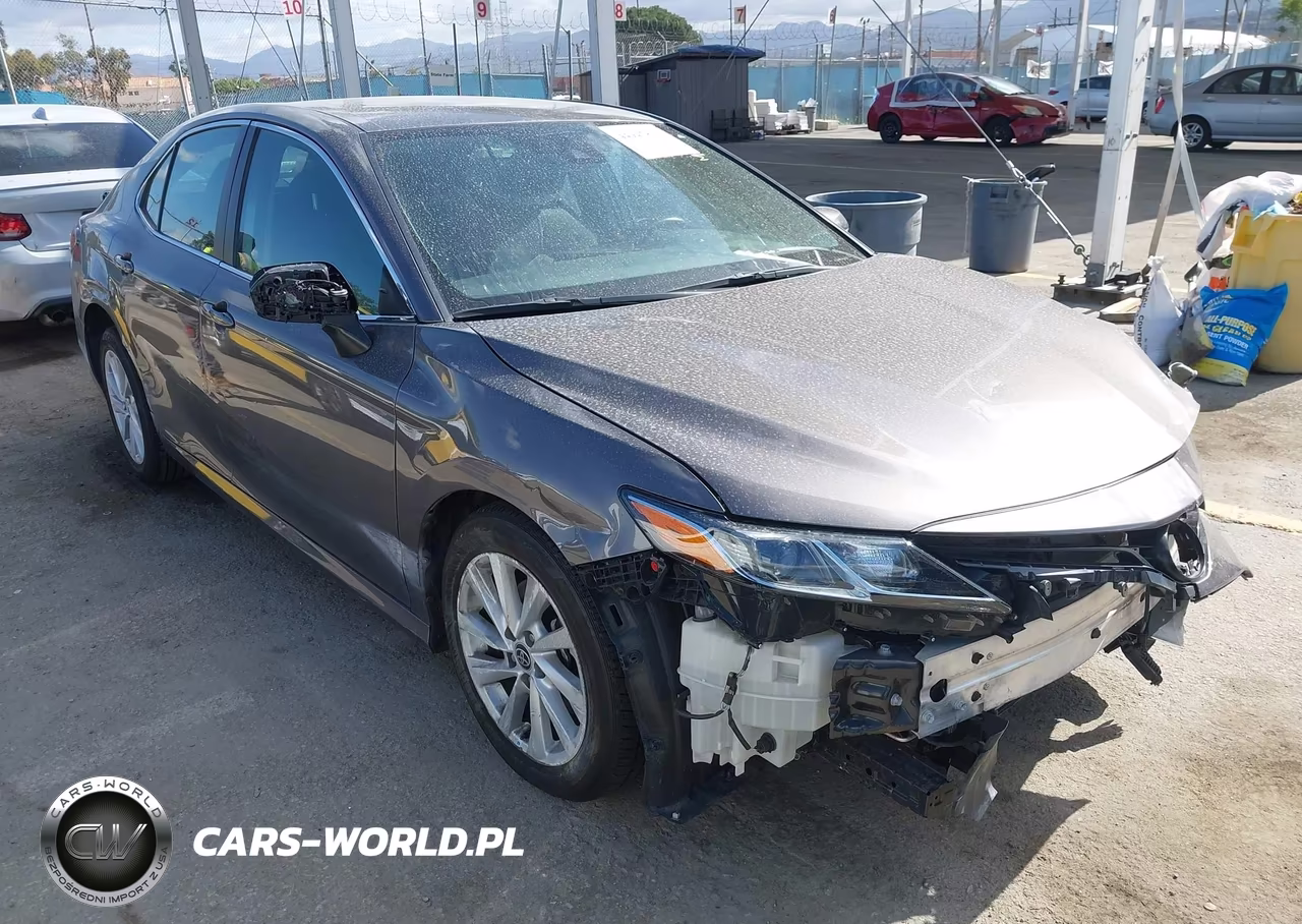 2022 Toyota Camry Le