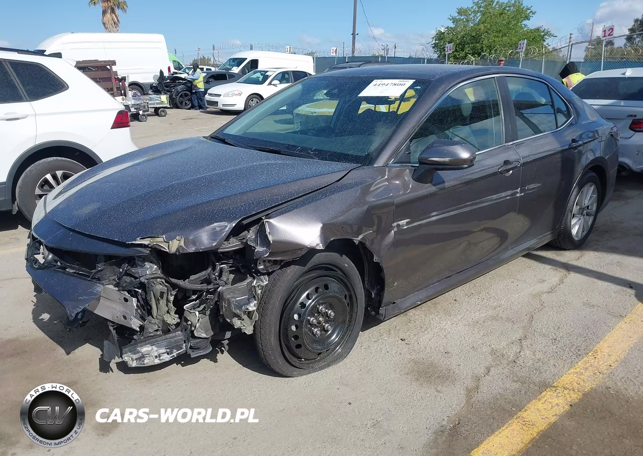 2022 Toyota Camry Le VIN:4T1C11AK3NU693027 - 2
