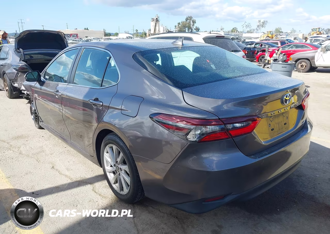 2022 Toyota Camry Le VIN:4T1C11AK3NU693027 - 3