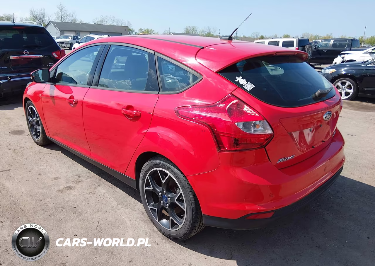 2014 Ford Focus Se VIN:1FADP3K24EL106556 - 3