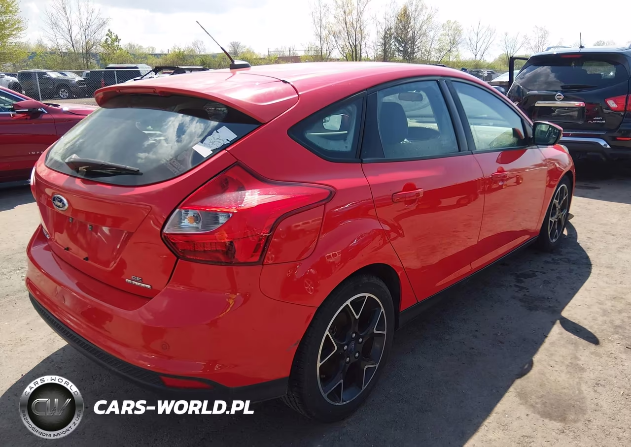 2014 Ford Focus Se VIN:1FADP3K24EL106556 - 4