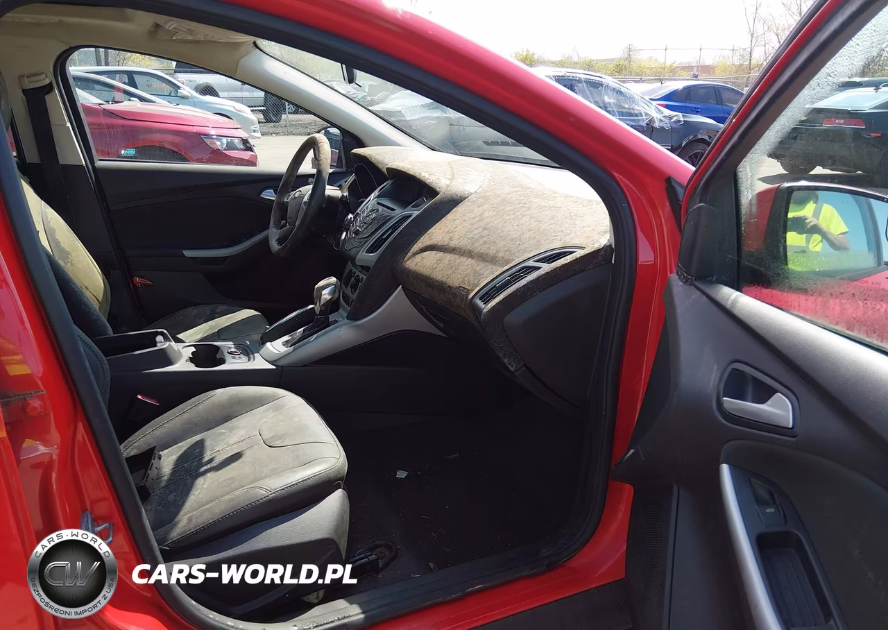 2014 Ford Focus Se VIN:1FADP3K24EL106556 - 5