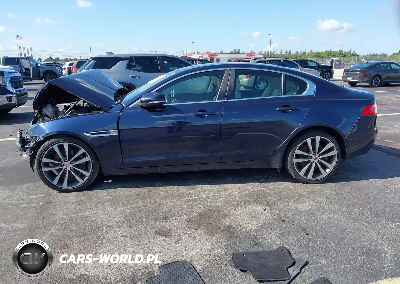 2017 Jaguar Xe 25T Prestige VIN:SAJAE4BG8HA969060 - 14