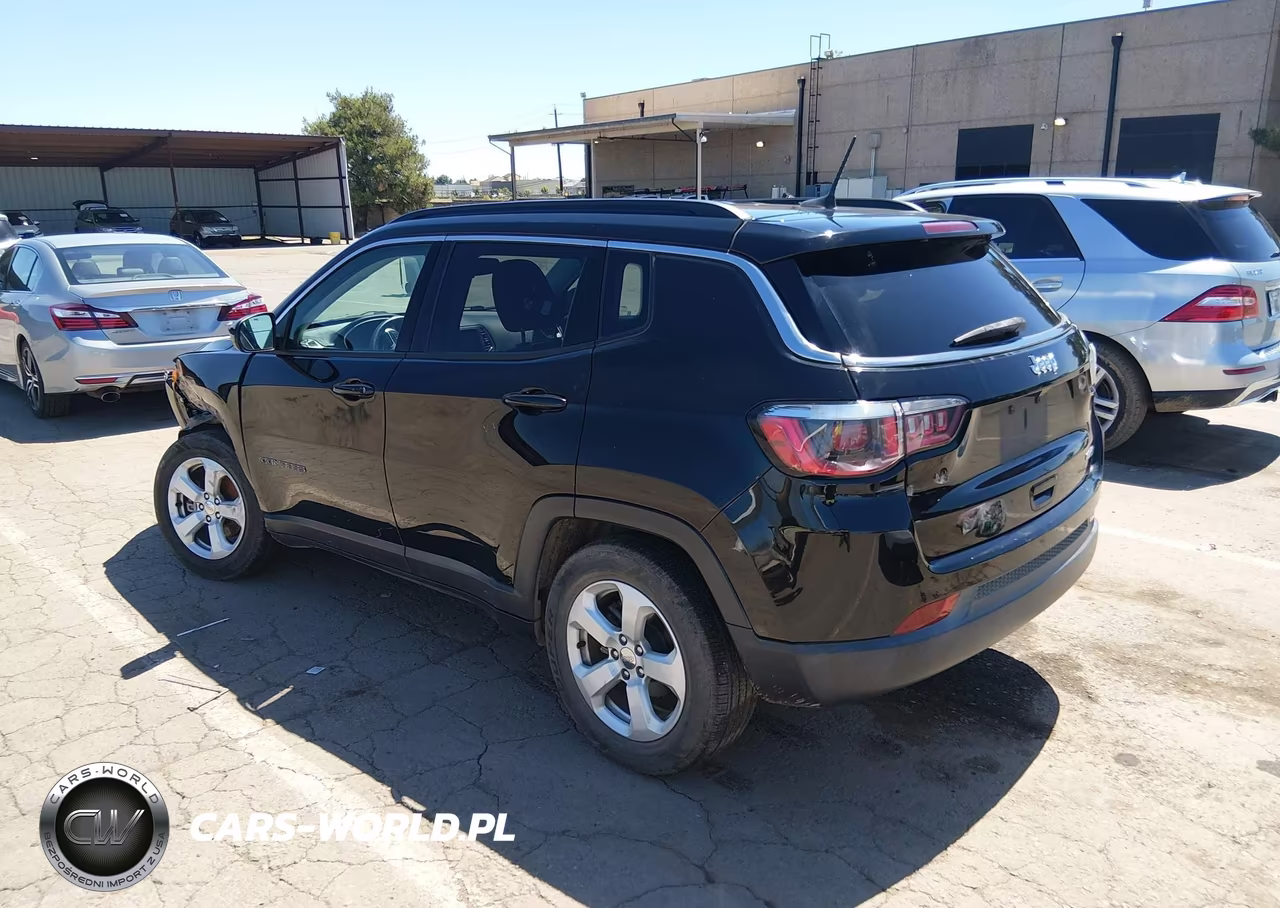 2019 Jeep Compass Latitude Fwd VIN:3C4NJCBB2KT788837 - 3