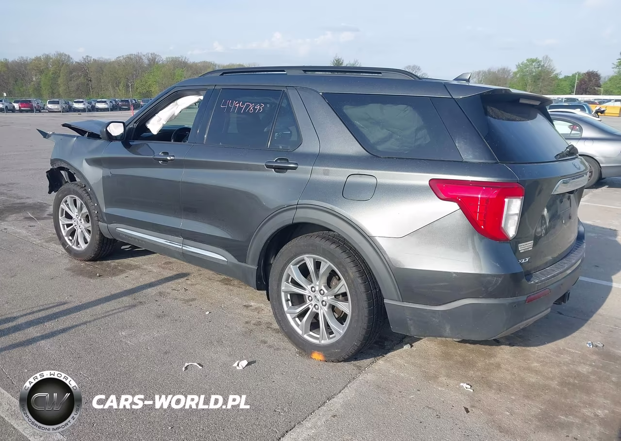 2020 Ford Explorer Xlt VIN:1FMSK8DHXLGA08521 - 3
