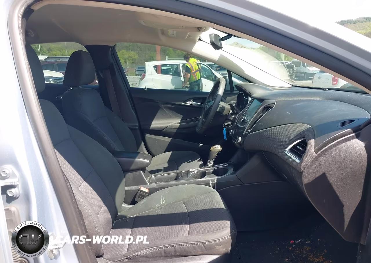2017 Chevrolet Cruze Lt Auto VIN:1G1BE5SM9H7182056 - 5