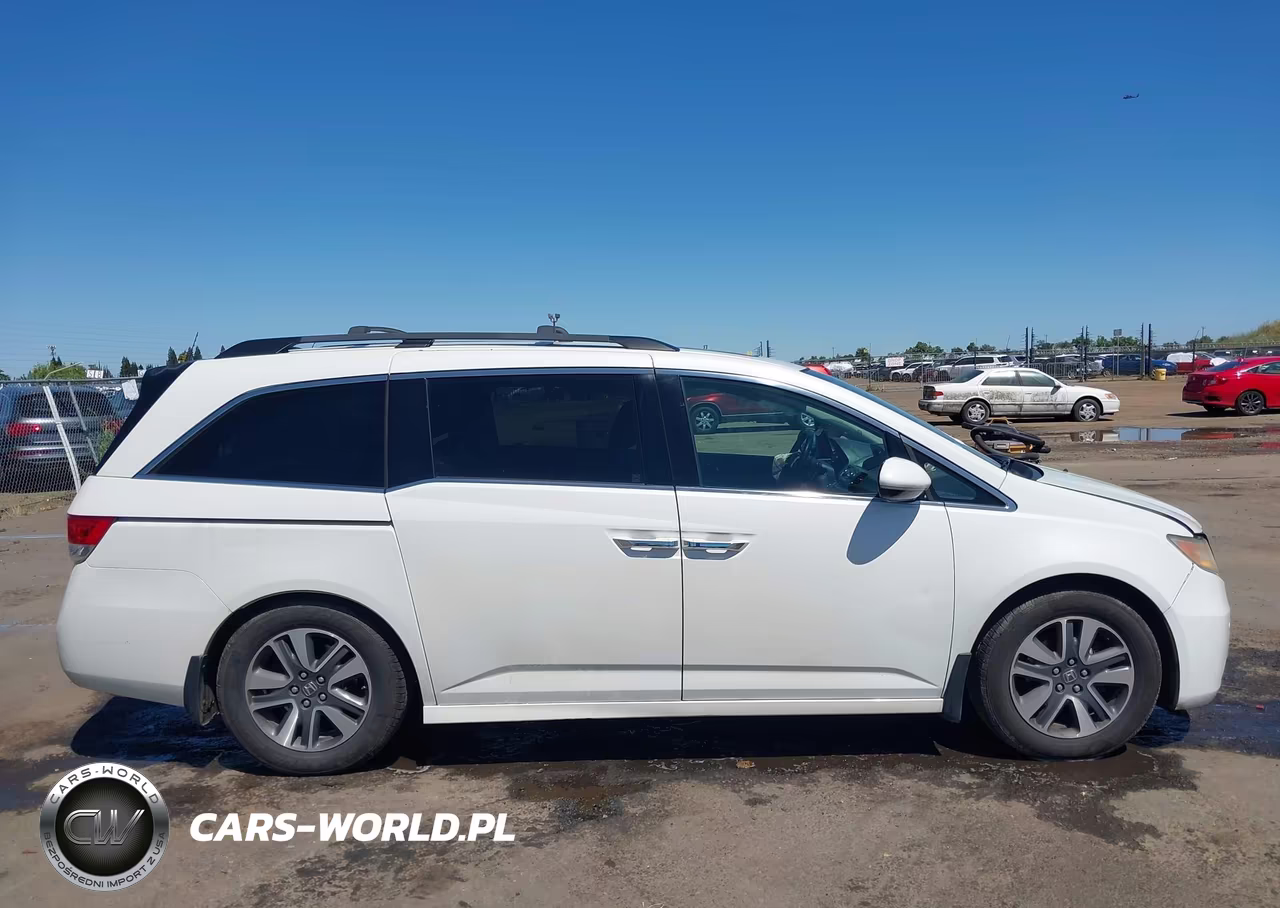 2015 Honda Odyssey Touring-Touring Elite VIN:5FNRL5H93FB011504 - 13