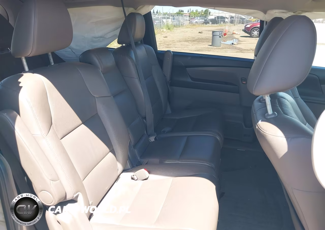 2015 Honda Odyssey Touring-Touring Elite VIN:5FNRL5H93FB011504 - 8